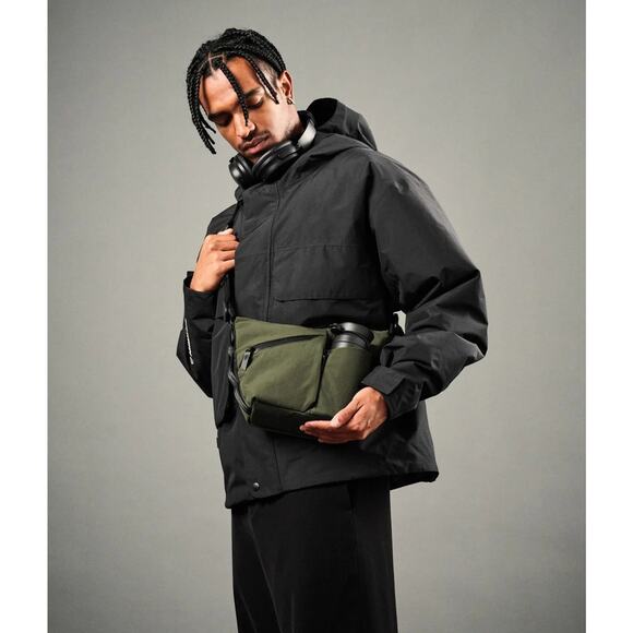 NWT Alpaka Flow Satchel Travel Crossbody Bag 2L Green Axoflux 210D - Picture 2 of 8